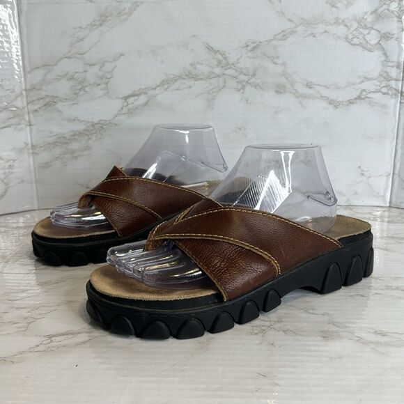 mia ladies chunky platform open toe sandals size 10 M y2k cute retro - Picture 1 of 9